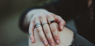 Knee Pain? No More. Photo by Jasmin Schreiber on Unsplash